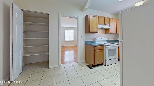 1261 BELMONT Terrace 1, Jacksonville, FL 32207