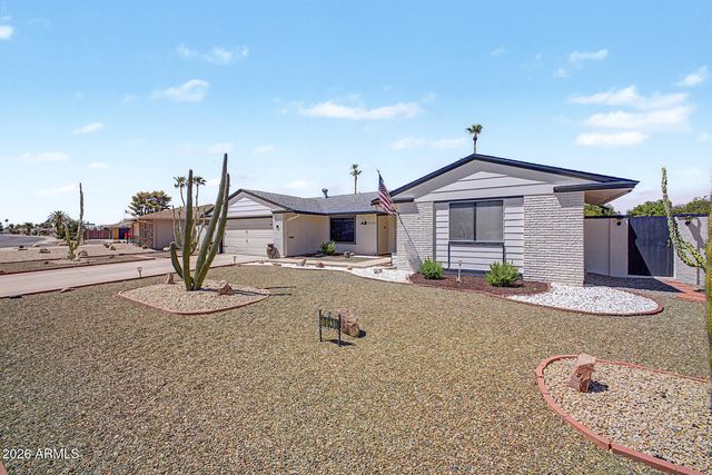 10030 W DESERT ROCK Drive, Sun City, AZ 85351