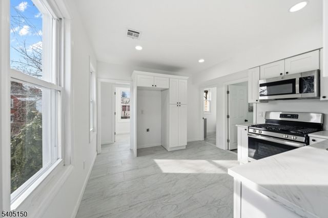 322 Court St, Elizabeth City, NJ 07206