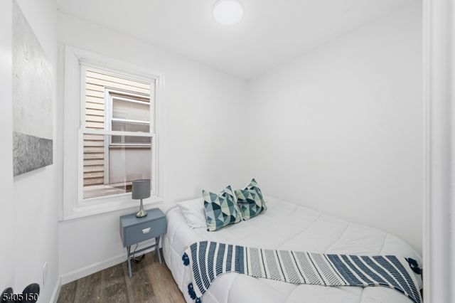 322 Court St, Elizabeth City, NJ 07206