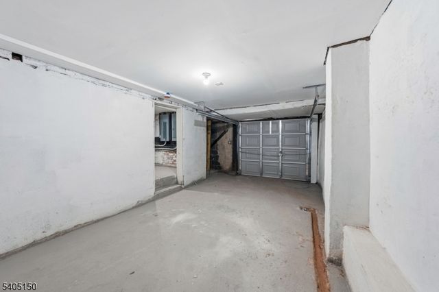 322 Court St, Elizabeth City, NJ 07206