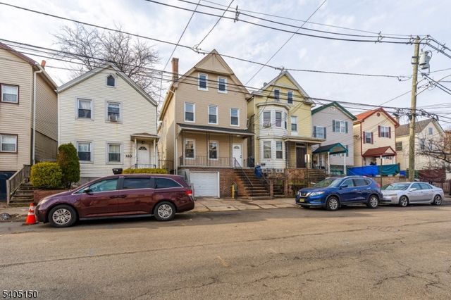 322 Court St, Elizabeth City, NJ 07206