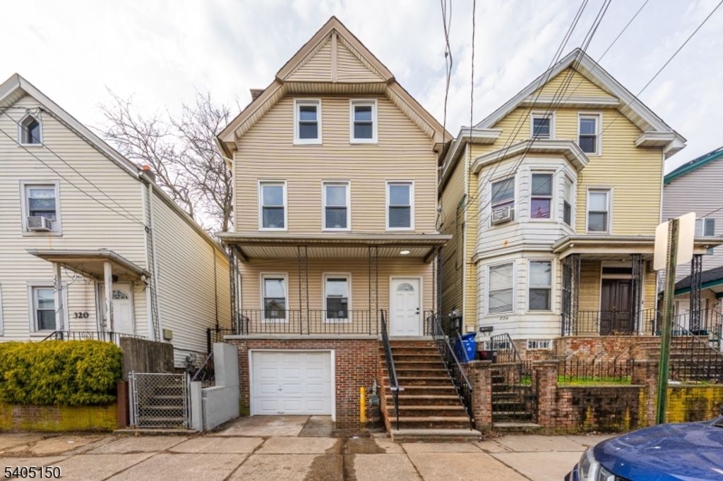 322 Court St, Elizabeth City, NJ 07206