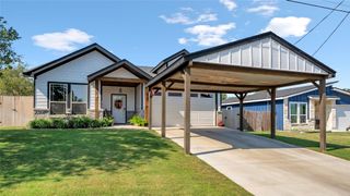 1825 Sleepy Hollow RD, Kingsland, TX 78639