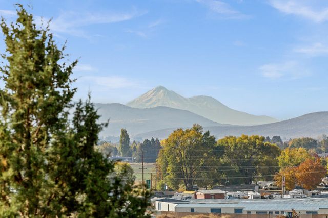 2411 Vermont Street, Klamath Falls, OR 97603