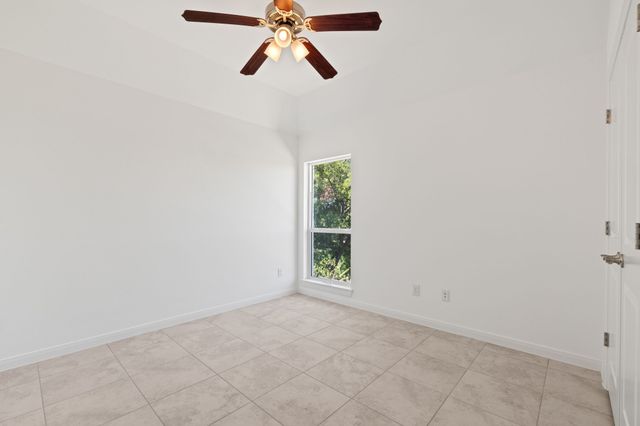 3648 Bluegrass Drive, Grand Prairie, TX 75052
