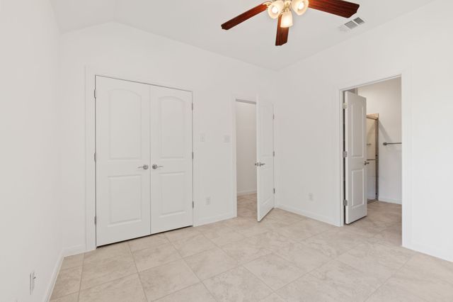 3648 Bluegrass Drive, Grand Prairie, TX 75052