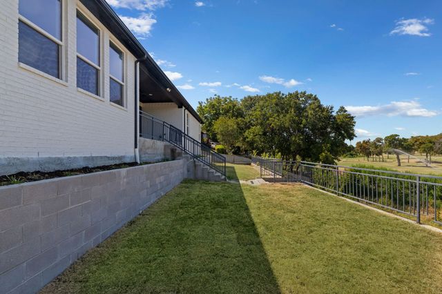 3648 Bluegrass Drive, Grand Prairie, TX 75052