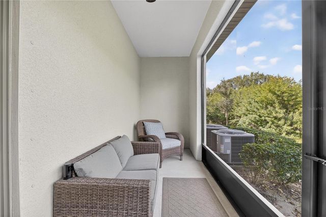 9652 PEMBROOKE PINES DRIVE, Sun City Center, FL 33573