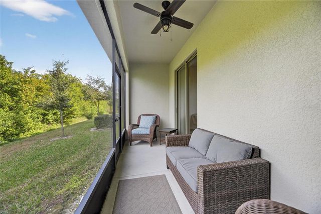 9652 PEMBROOKE PINES DRIVE, Sun City Center, FL 33573