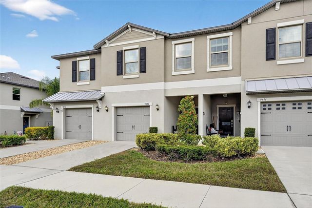 9652 PEMBROOKE PINES DRIVE, Sun City Center, FL 33573