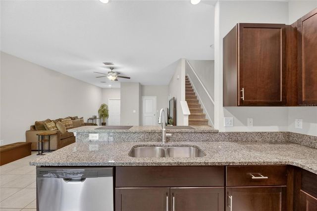 9652 PEMBROOKE PINES DRIVE, Sun City Center, FL 33573