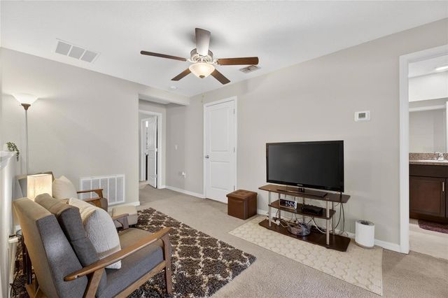 9652 PEMBROOKE PINES DRIVE, Sun City Center, FL 33573