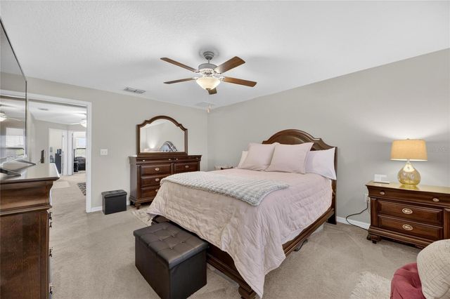 9652 PEMBROOKE PINES DRIVE, Sun City Center, FL 33573