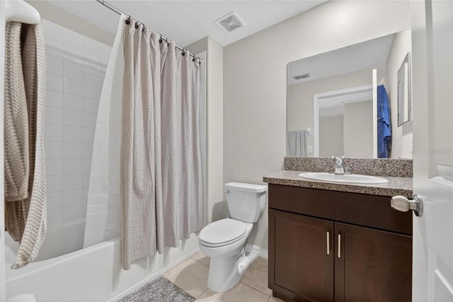 9652 PEMBROOKE PINES DRIVE, Sun City Center, FL 33573