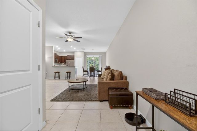 9652 PEMBROOKE PINES DRIVE, Sun City Center, FL 33573