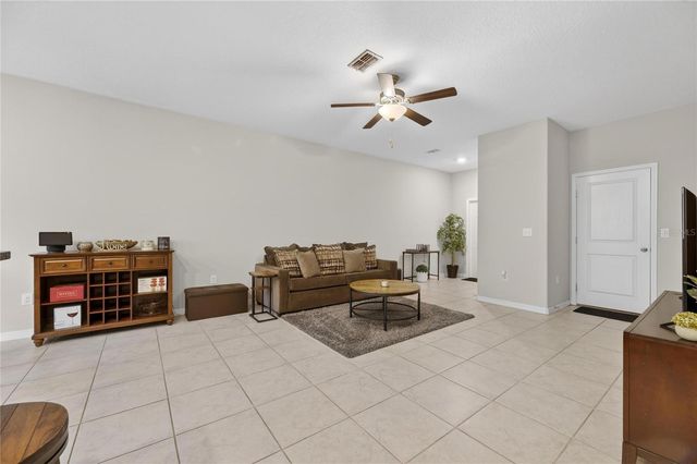 9652 PEMBROOKE PINES DRIVE, Sun City Center, FL 33573