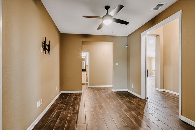 1409 Sansa St, Corpus Christi, TX 78415