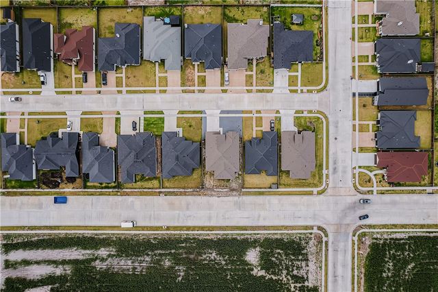 1409 Sansa St, Corpus Christi, TX 78415