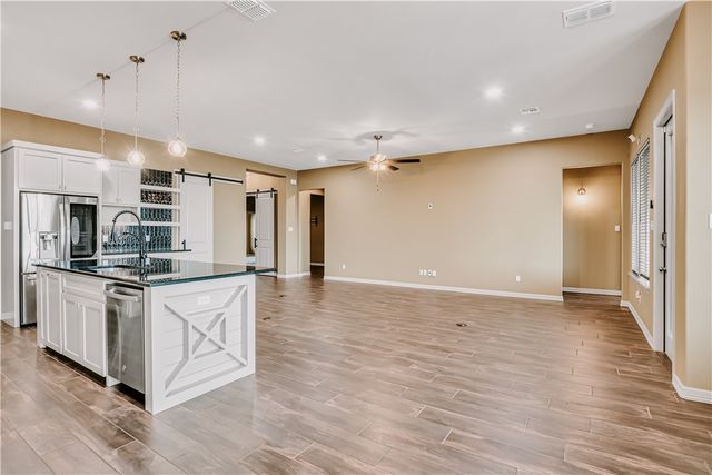 1409 Sansa St, Corpus Christi, TX 78415