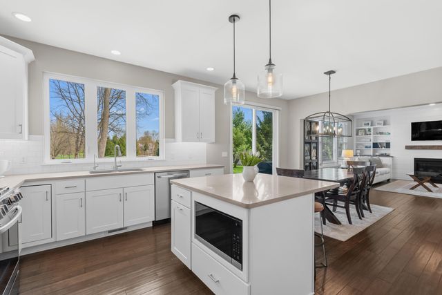 6200 Mcgillicuddy Lane, Portage, MI 49024