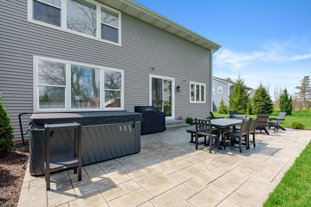 6200 Mcgillicuddy Lane, Portage, MI 49024