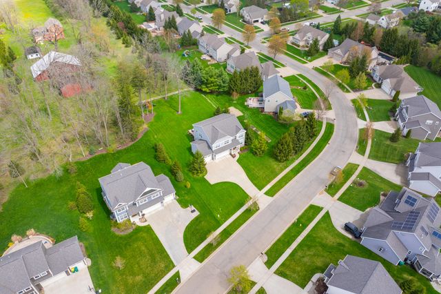 6200 Mcgillicuddy Lane, Portage, MI 49024