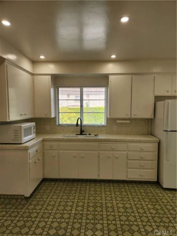 10504 Dunleer Drive, Los Angeles, CA 90064