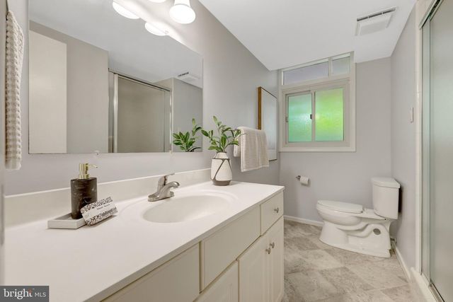 9115 SANTAYANA DR, Fairfax, VA 22031