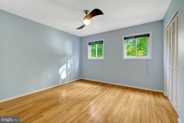 9115 SANTAYANA DR, Fairfax, VA 22031