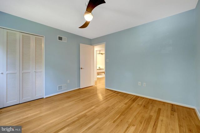 9115 SANTAYANA DR, Fairfax, VA 22031