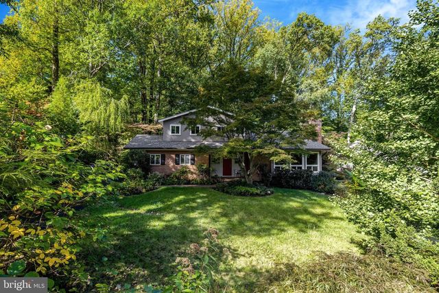 9115 SANTAYANA DR, Fairfax, VA 22031