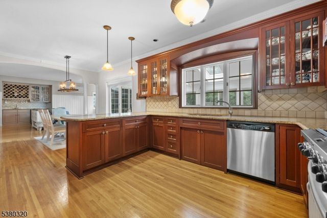 58 Brook Dr S, Harding Twp., NJ 07960
