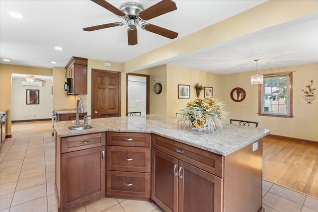 23 Meadow Brook Rd, Raynham, MA 02767