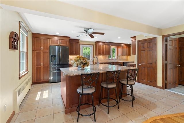 23 Meadow Brook Rd, Raynham, MA 02767