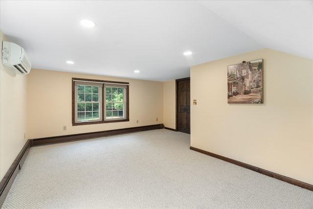 23 Meadow Brook Rd, Raynham, MA 02767