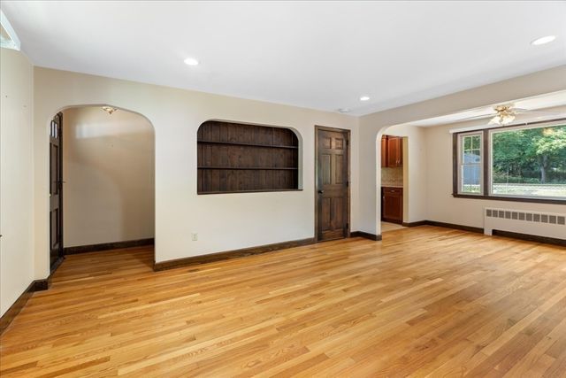 23 Meadow Brook Rd, Raynham, MA 02767