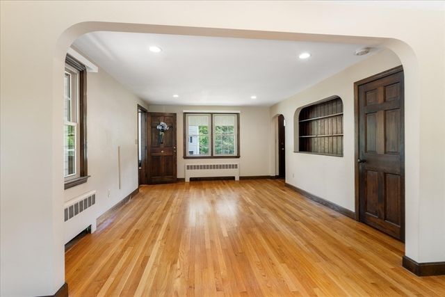 23 Meadow Brook Rd, Raynham, MA 02767