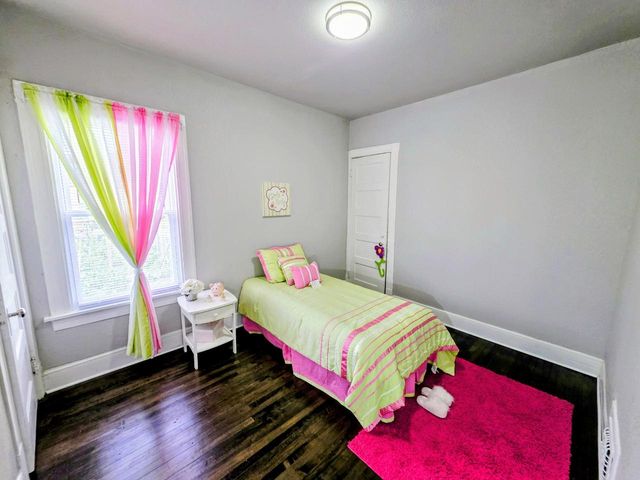 2971 N 14th STREET, Milwaukee, WI 53206