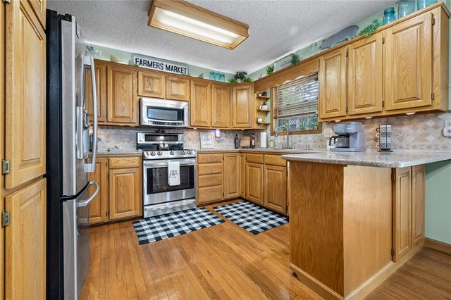 7206 Barnard Lane, Harrison, AR 72601