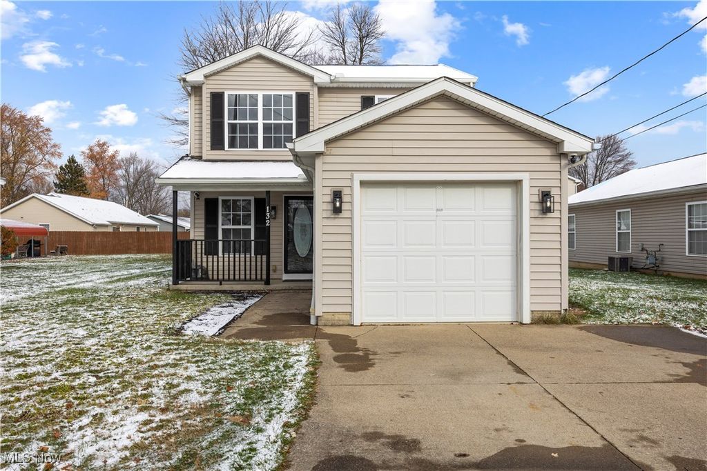132 Warden Avenue, Elyria, OH 44035