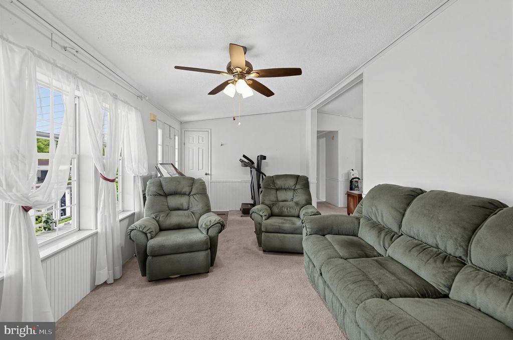 414 OAK DR, GREEN LANE, PA 18054 — photo 4