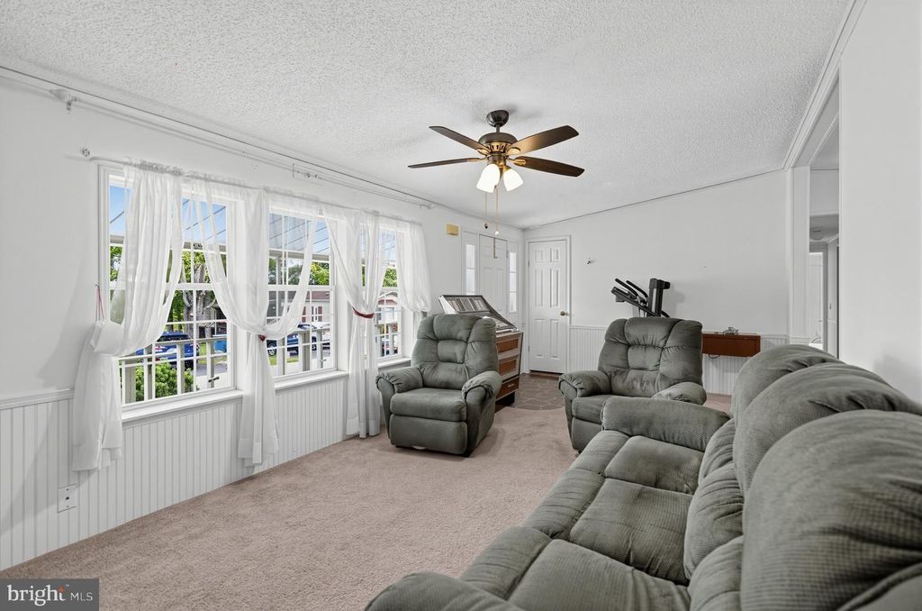 414 OAK DR, GREEN LANE, PA 18054 — photo 5