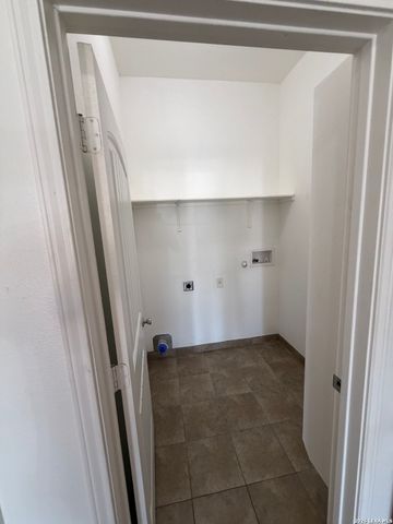 114 Grosvenor, San Antonio, TX 78221