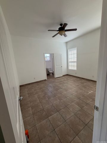 114 Grosvenor, San Antonio, TX 78221