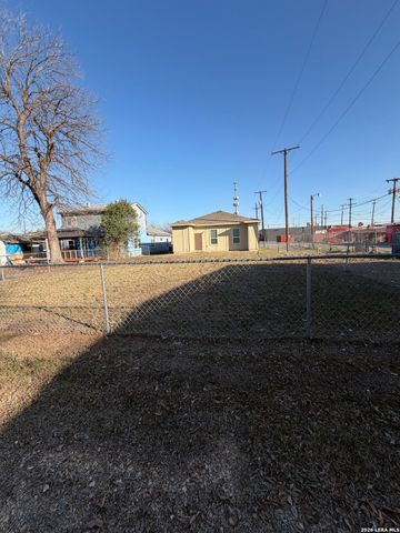 114 Grosvenor, San Antonio, TX 78221