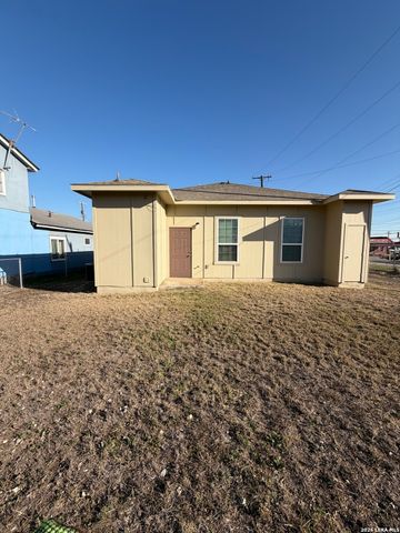 114 Grosvenor, San Antonio, TX 78221