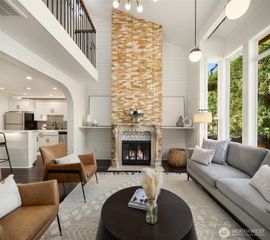 1400 Bellevue Way SE #4, Bellevue, WA 98004