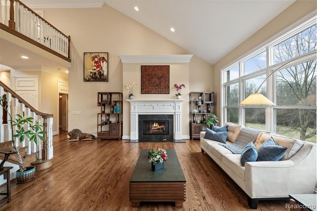 3300 Hillshire Court, Ypsilanti, MI 48198