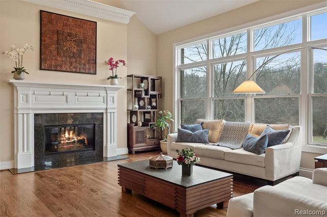 3300 Hillshire Court, Ypsilanti, MI 48198